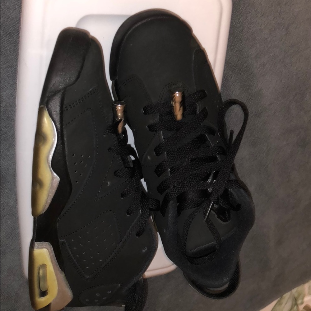 Jordan 6 - Picture 2 of 6